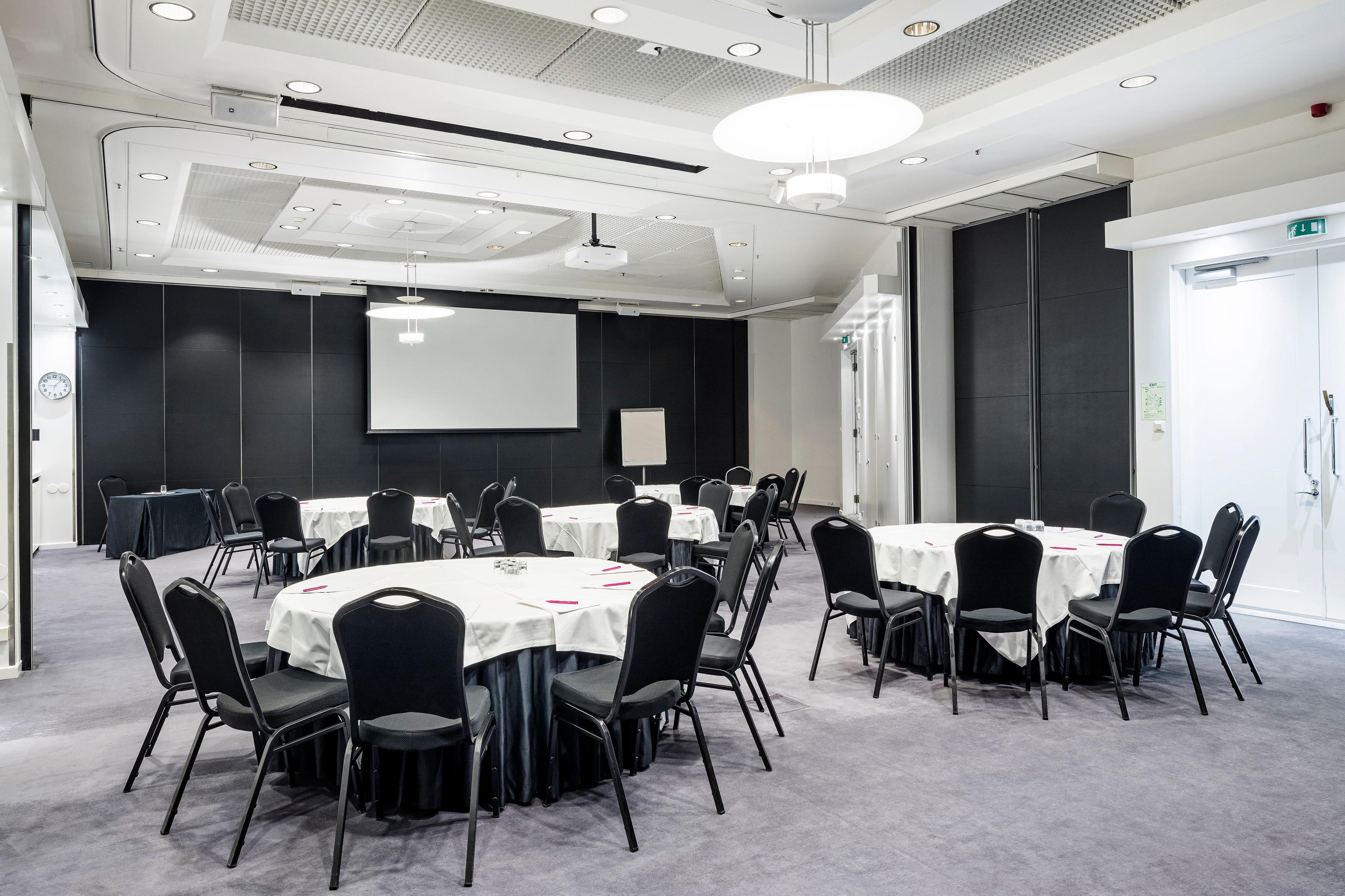 Hotel Crowne Plaza - Hesperia By Ihg